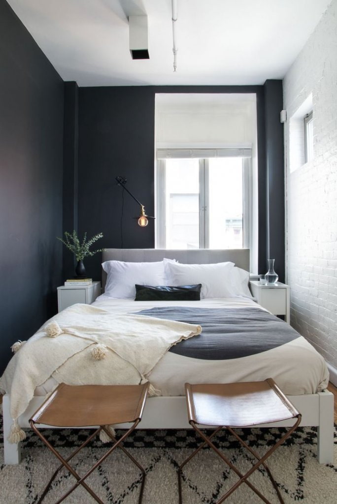 visuele uitbreiding van een smalle kamer