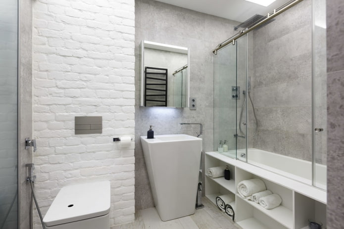 badkamer in witte en grijze tinten