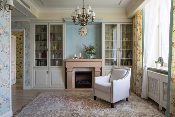 woonkamer in beige en blauwe tinten