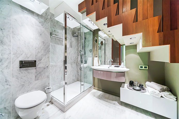 Badkamer met douche