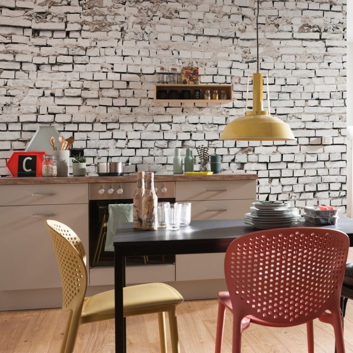 3D-baksteenbehang in het keukeninterieur