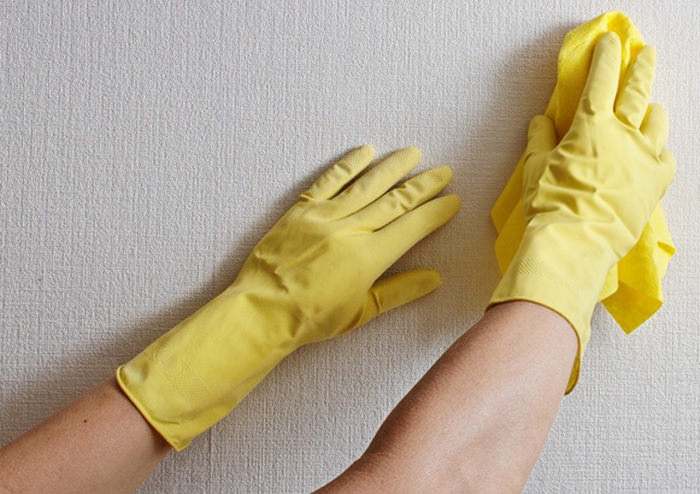 Hoe en waarmee kan ik behang wassen, welke soorten behang kunnen gewassen worden?