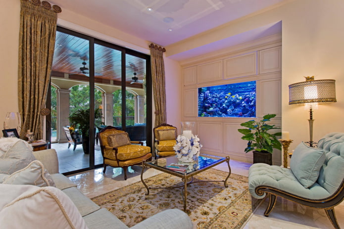 klassiek interieur met aquarium