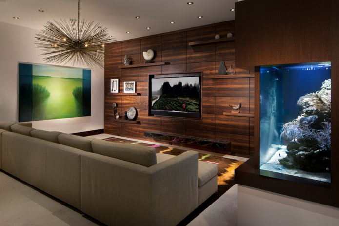 interieur van een appartement met een aquarium