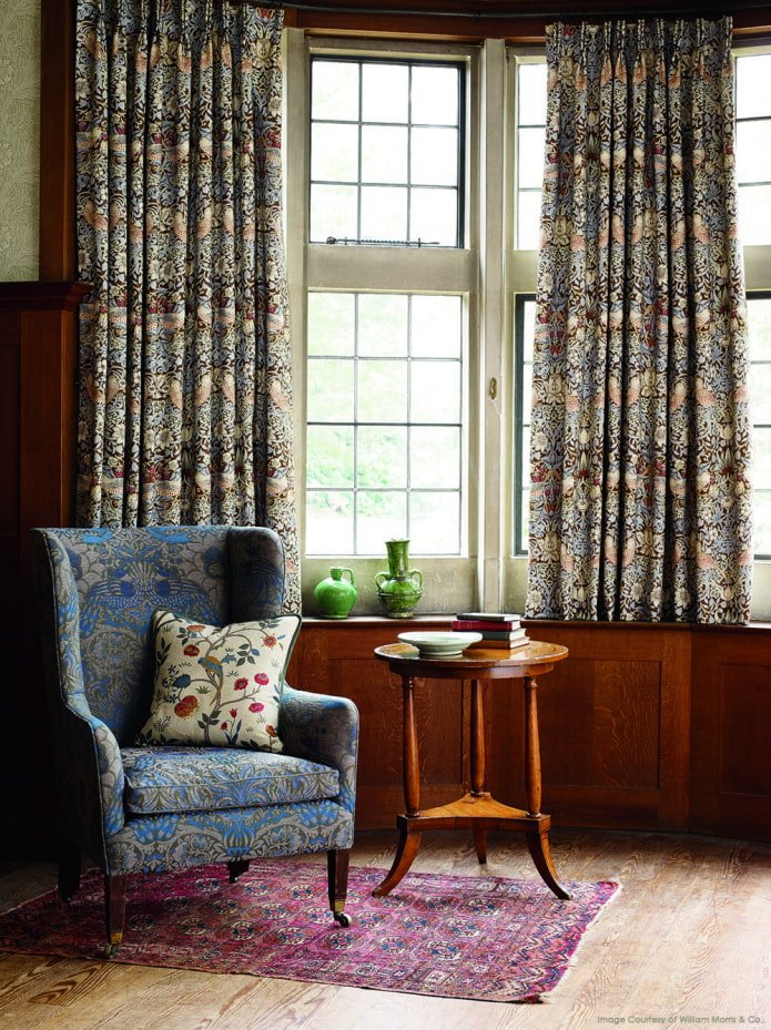 gordijnen voor de woonkamer in Britse stijl