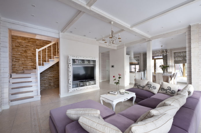 bogen in het interieur van de woonkamer in Proven?aalse stijl