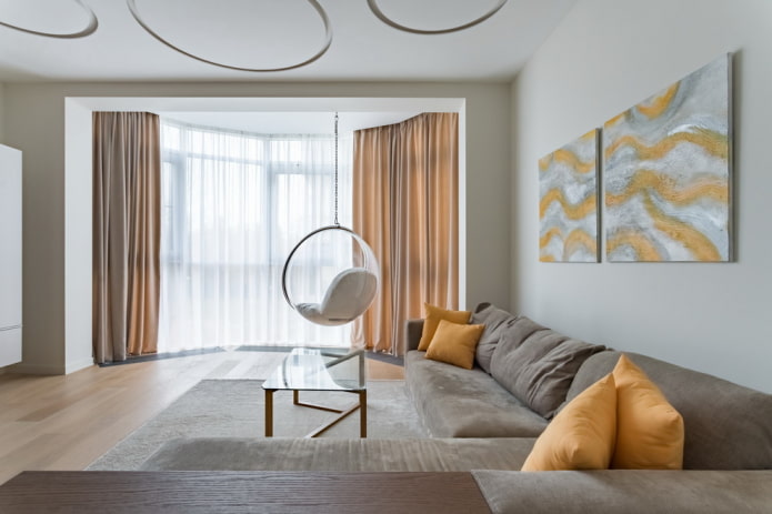boog in het interieur van de woonkamer met erker