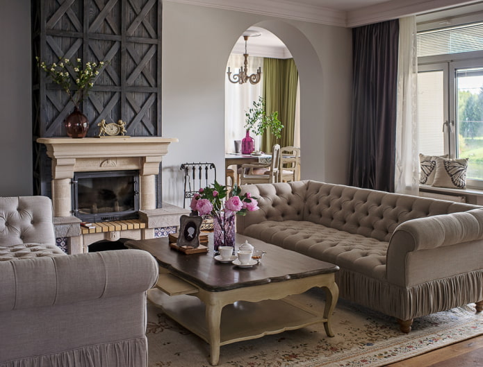 boog met verf in het interieur van de woonkamer