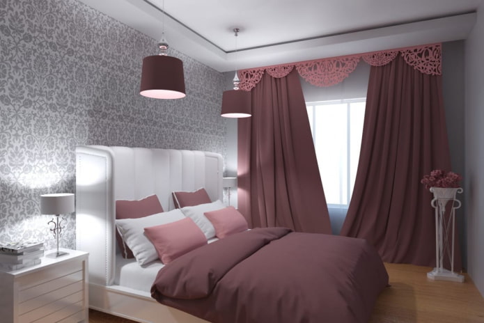 figured lambrequin in het slaapkamerinterieur