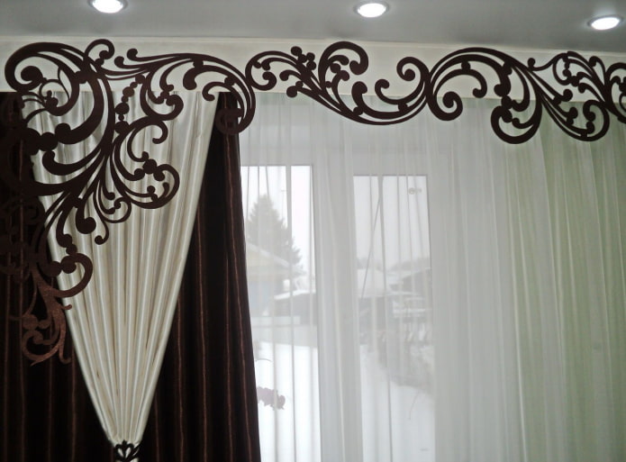 asymmetrische lambrequin met figuren