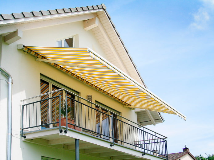 balkon met luifel in een priv?woningproject