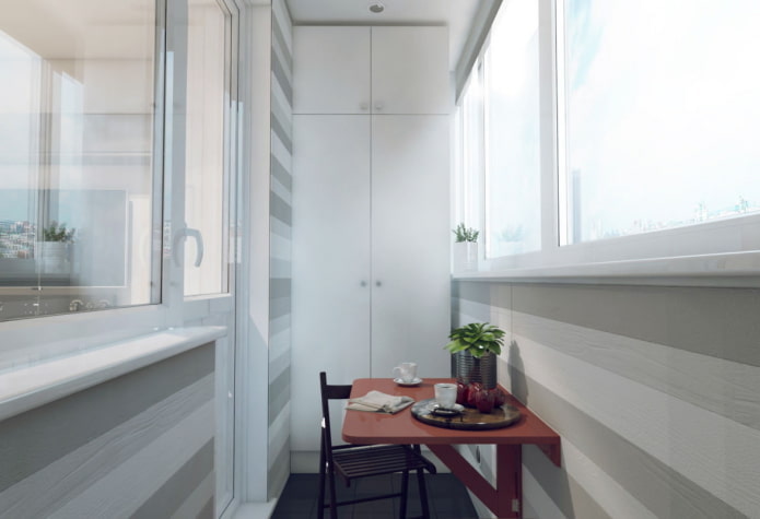 inrichting van een balkon in een appartement in Chroesjtsjovka