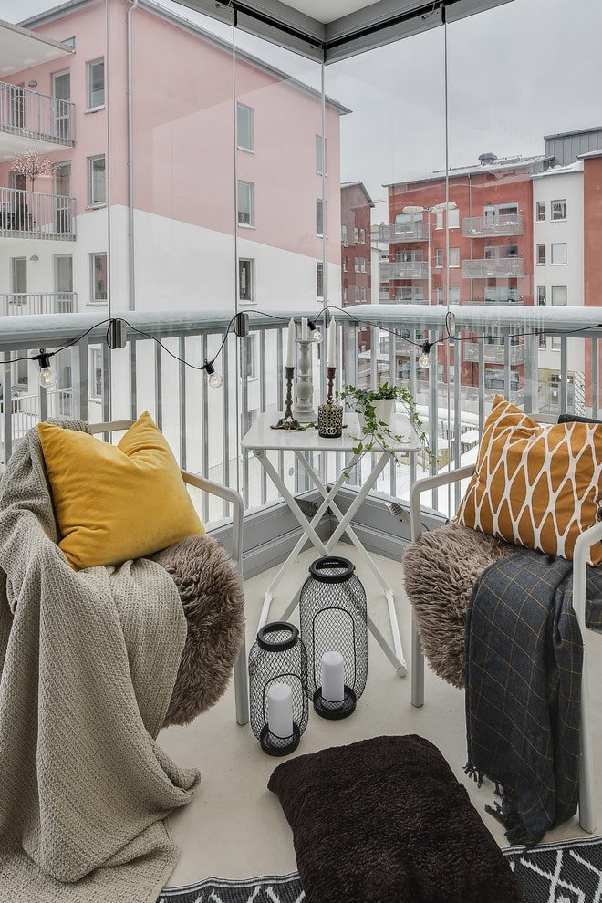 kleine loggia in Scandinavische stijl