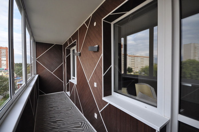 balkon met een ongewone afwerkingsmethode