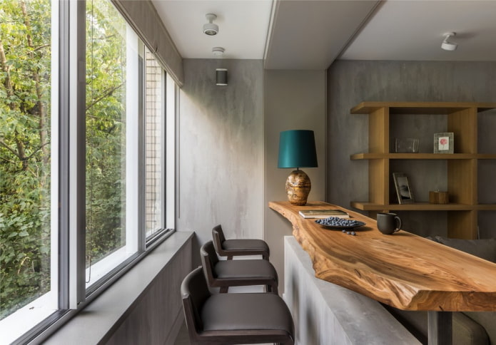 bar met houten tafelblad