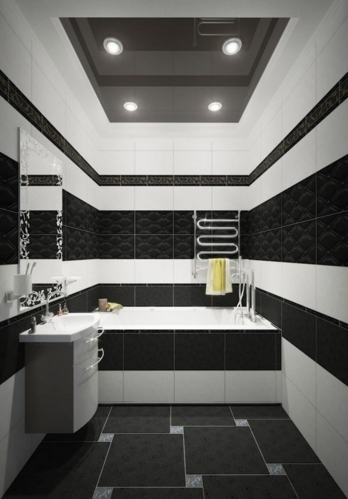 zwart-witte tegelafwerking in de badkamer