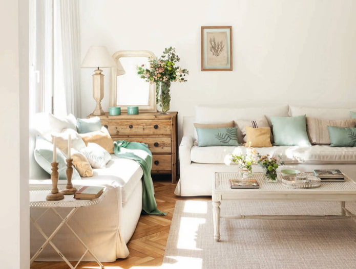 Woonkamer in shabby chic stijl