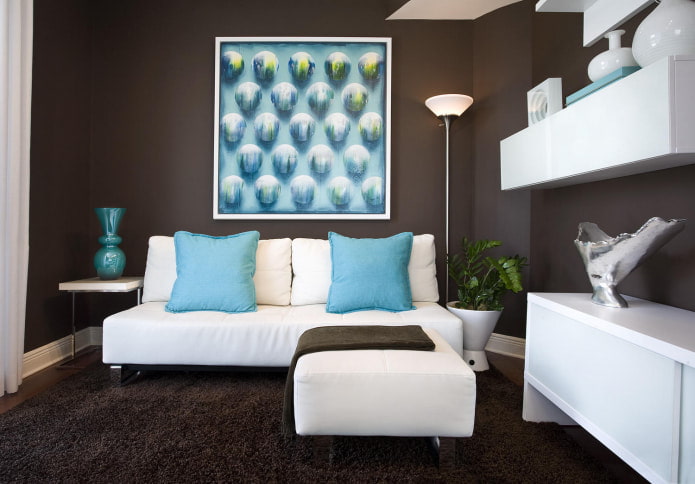 Witte en blauwe bank
