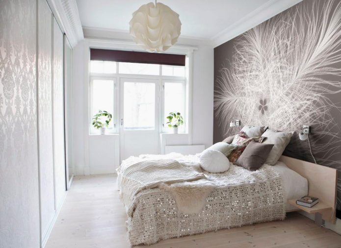 wit behang in de slaapkamer