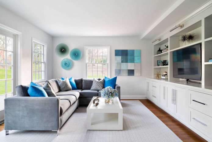 wit met blauw in het interieur