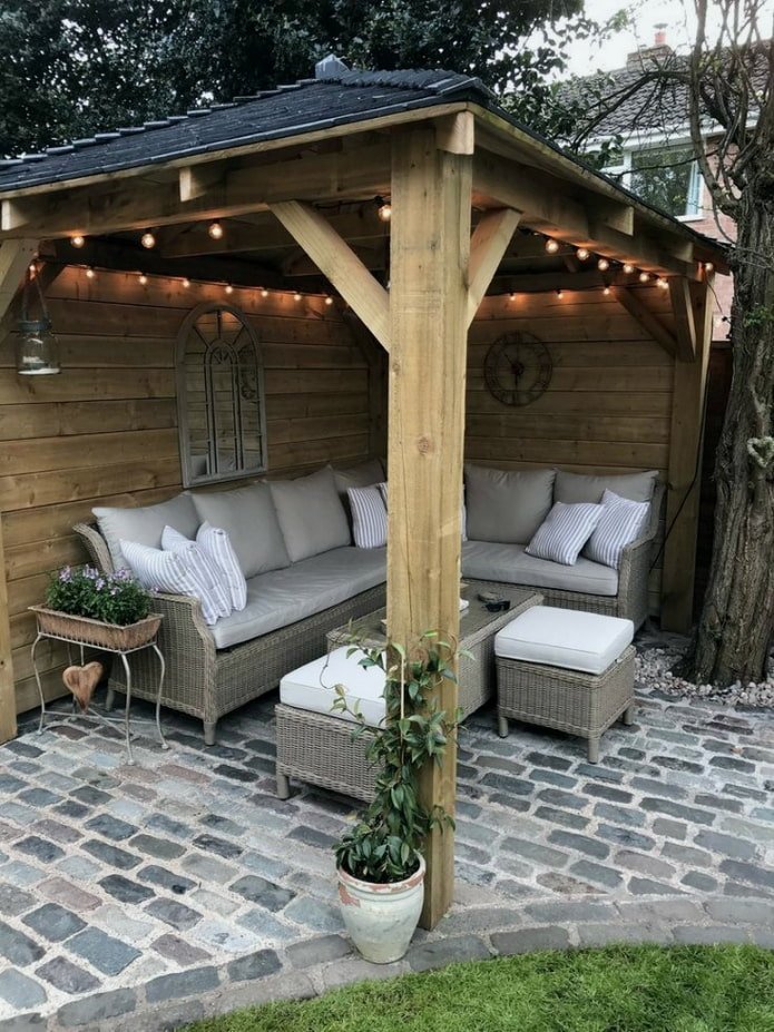 slingers in het tuinhuisje