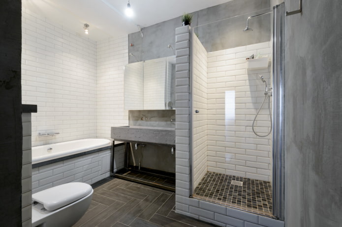 combinatie van tegels en beton in de badkamer