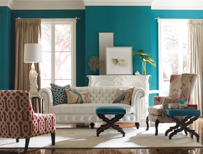 Woonkamerdecoratie in turquoise tinten