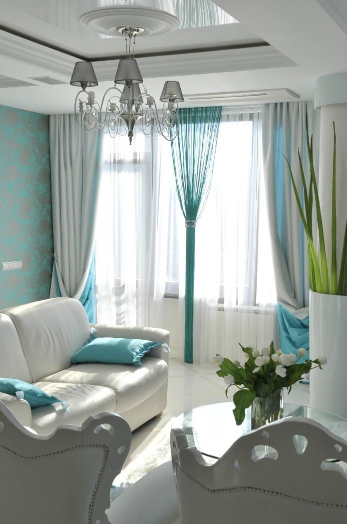 Woonkamer in turquoise en wit