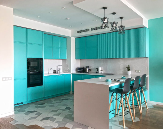 wit en turquoise keuken