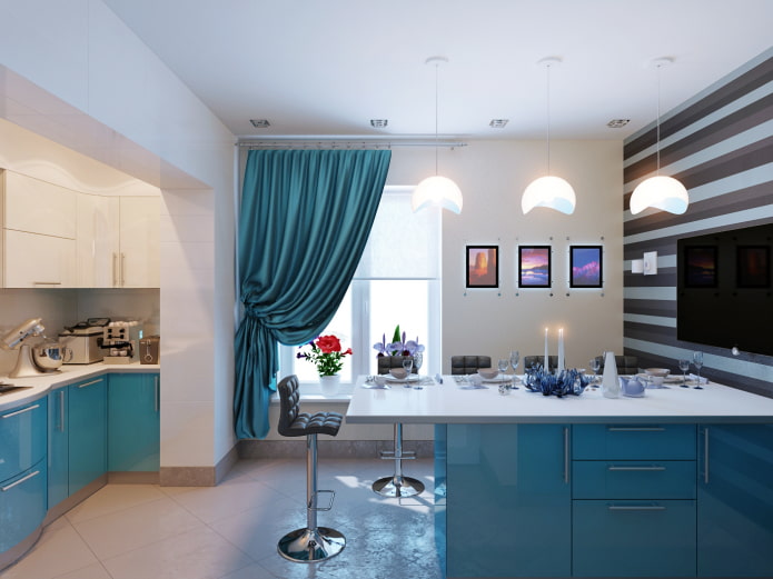 gordijnen in het interieur van de keuken turquoise