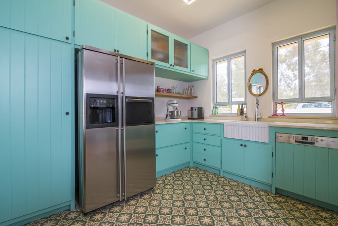 vloer in het keukeninterieur in turquoise