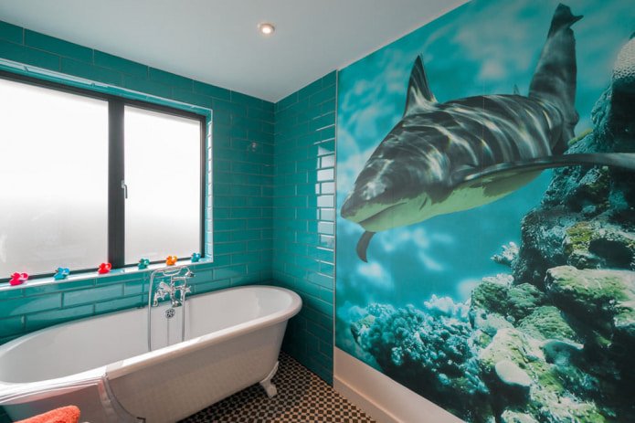 fotobehang in de badkamer met haaienprint