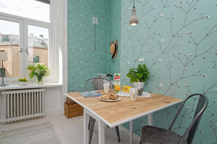 lentebloemen op keukenbehang