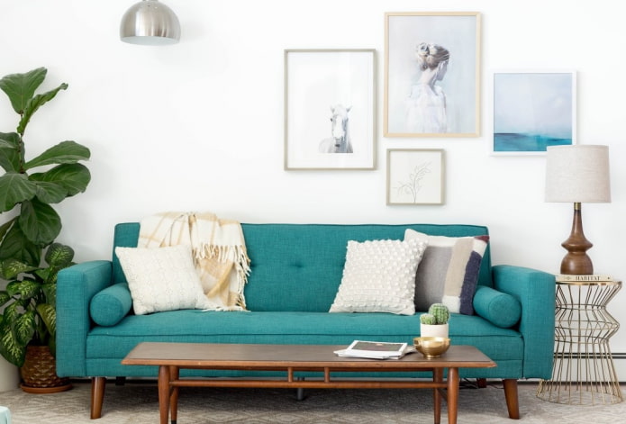 turquoise bank in combinatie met kussens