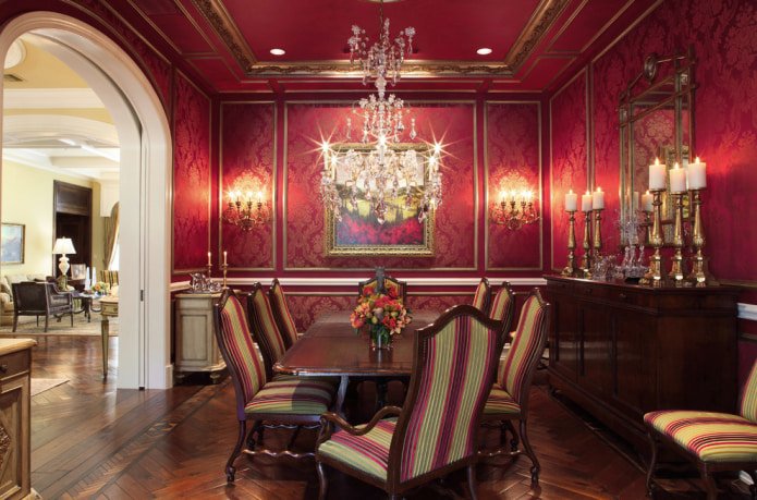 eetkamer in een klassieke stijl