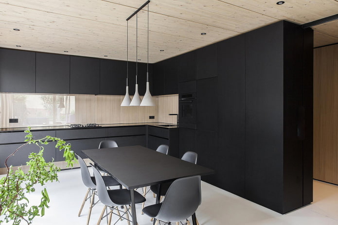 zwarte keuken in minimalistische stijl