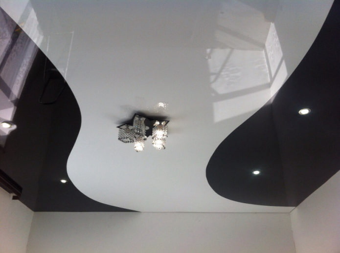 Plafond met ??n niveau in twee kleuren