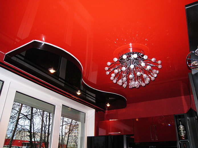 rood en zwart spanplafond