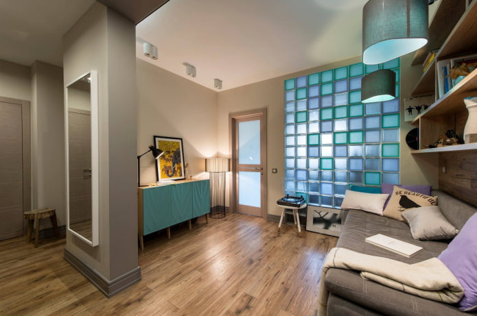 glasblokkenwand in het interieur