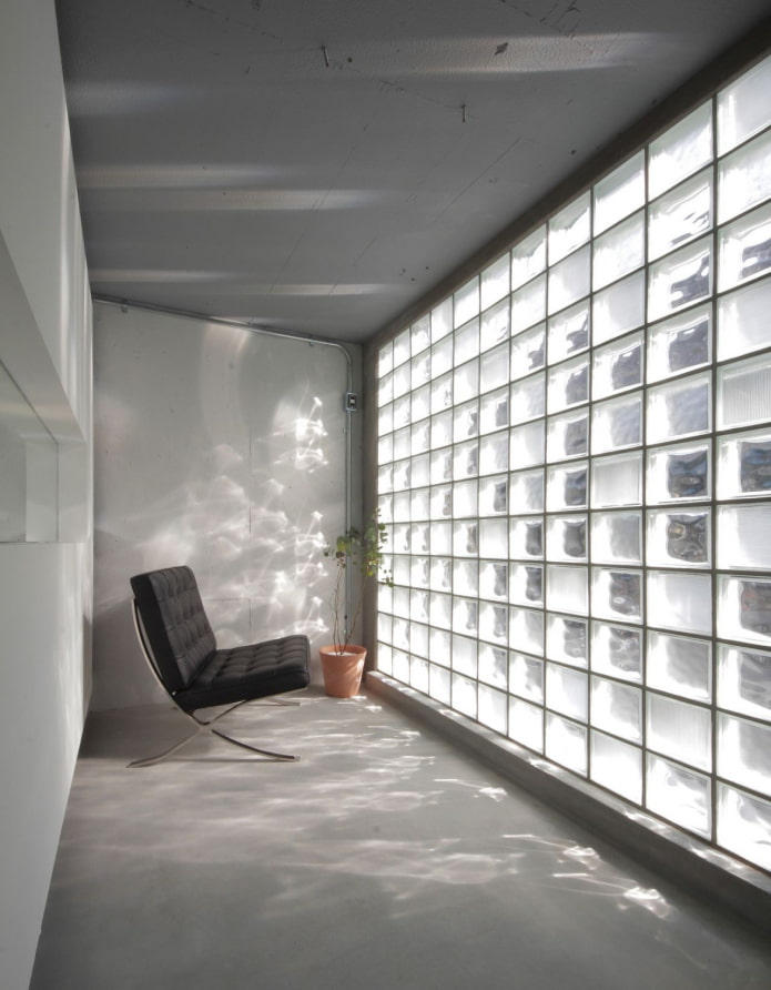 glasblokkenbalkon
