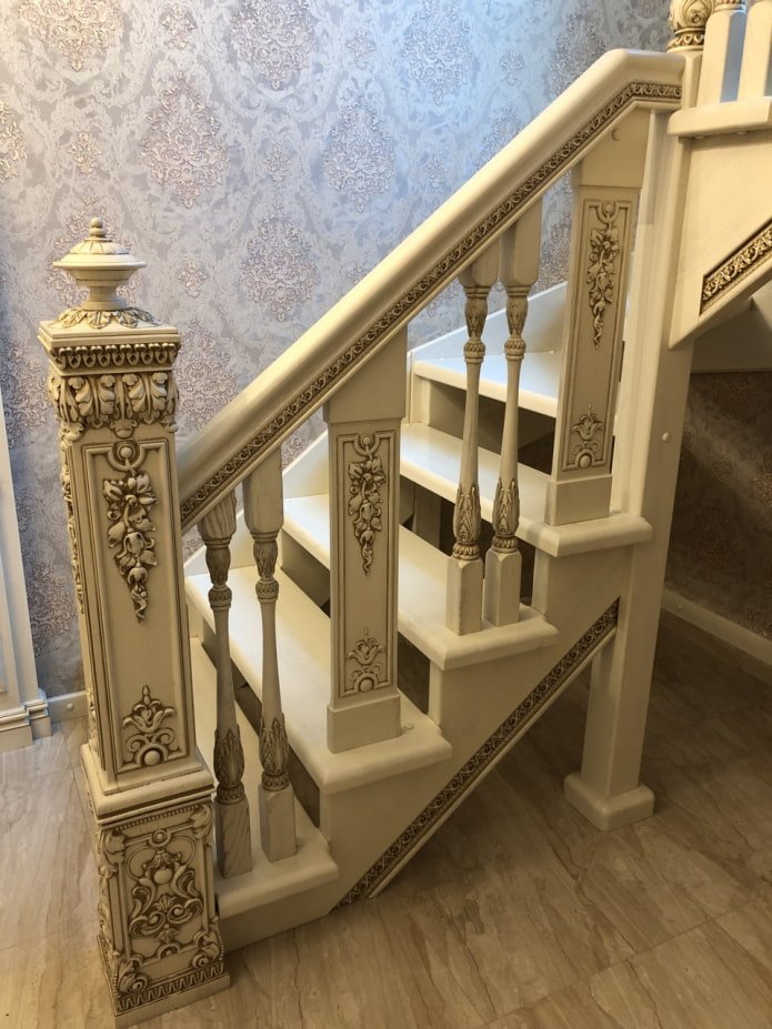 gesneden balustrades en leuningen