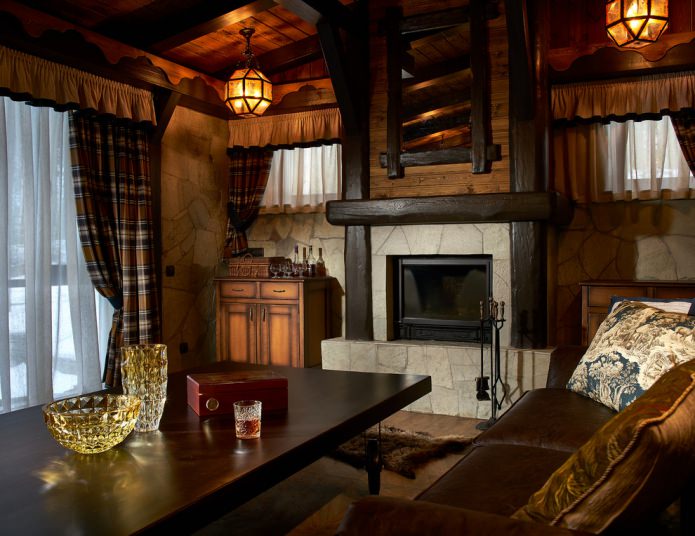 interieur met een gesloten open haard