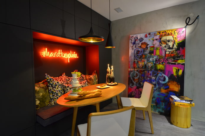 opschrift op de muur in het interieur