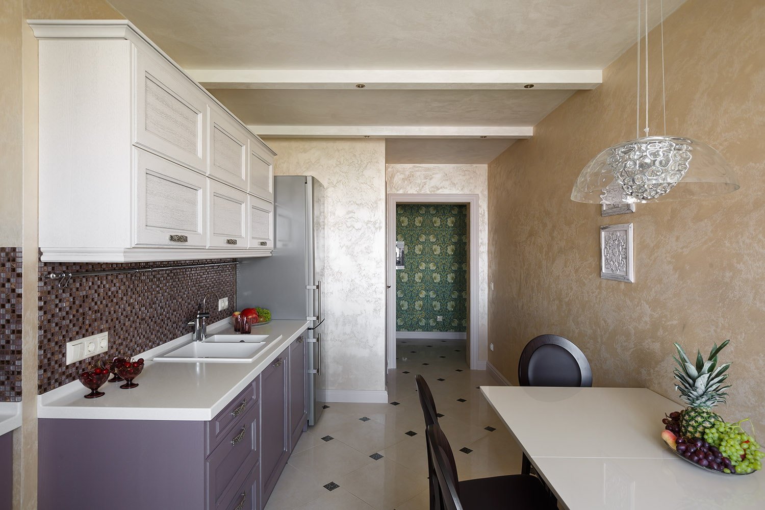 Decoratief pleisterwerk in de keuken