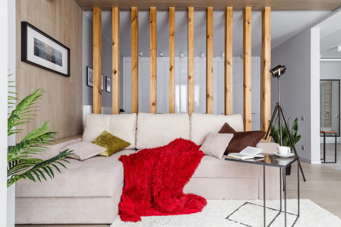 houten scheidingswand in het interieur