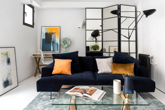 scheidingswand in de vorm van een scherm in het interieur