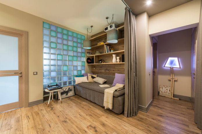 scheidingswand in de vorm van een gordijn in het interieur