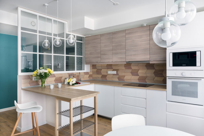 scheidingswand in het interieur van de keuken