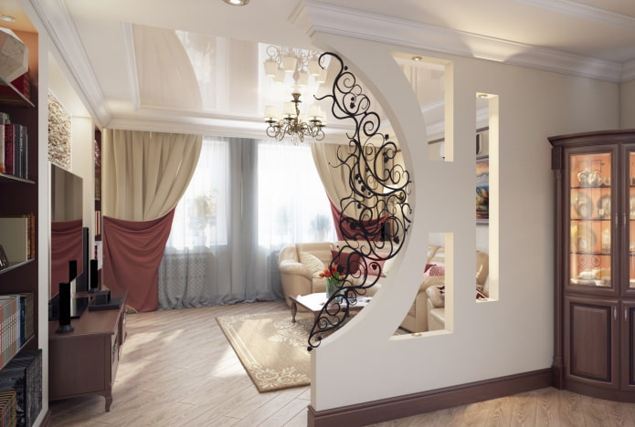 krullende scheidingswand in het interieur