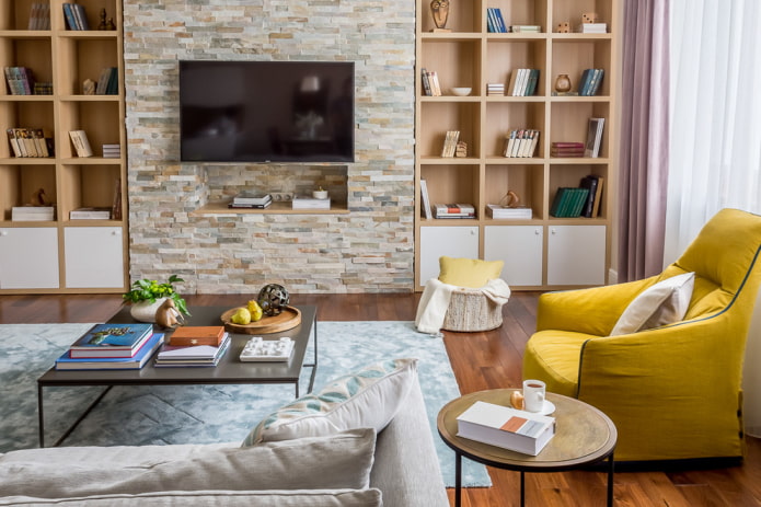 decoratieve stenen afwerking in de woonkamer